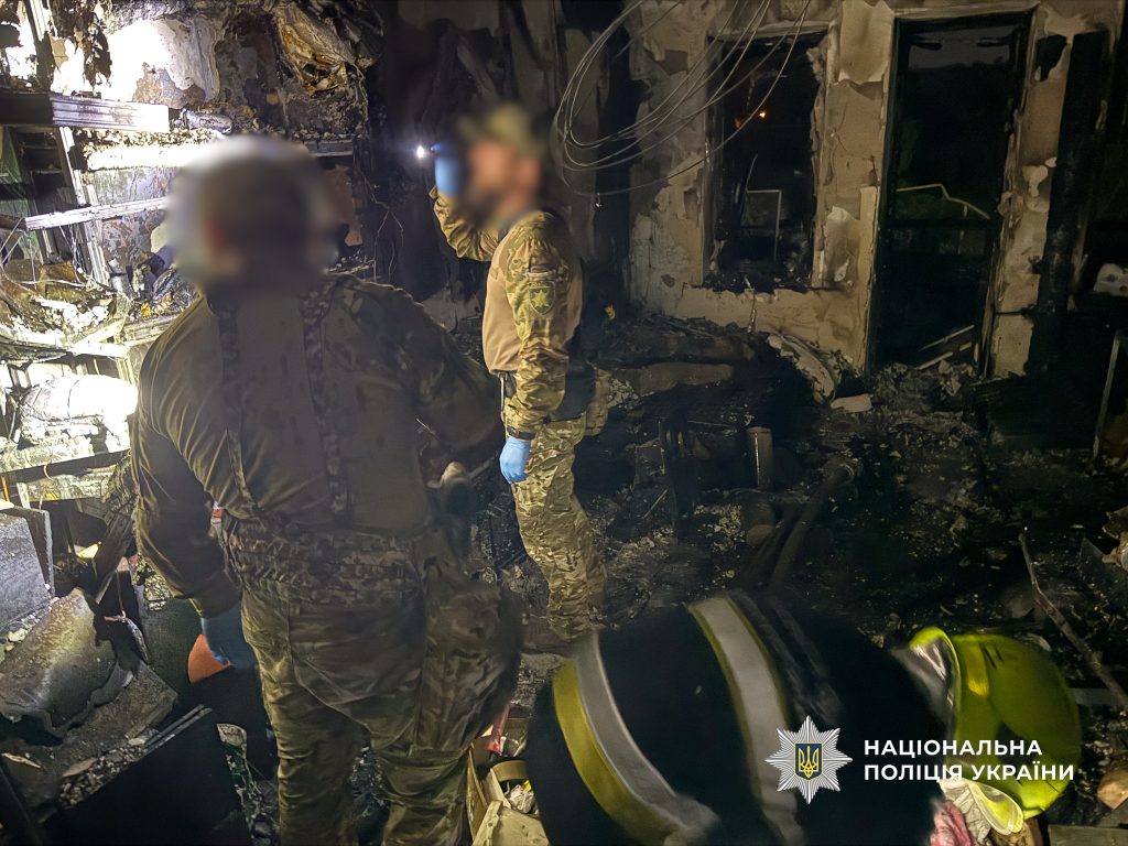 Вбив сусідку та підірвав гранату: поліція розслідує загибель двох людей у багатоповерхівці в Одесі