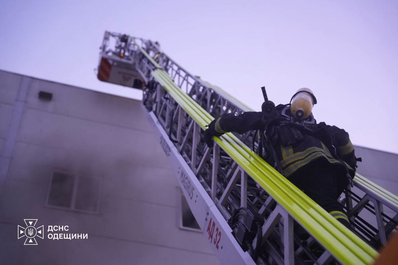 РФ масовано атакувала цивільну інфраструктуру Одеської області РФ масовано атакувала цивільну інфраструктуру Одеської області