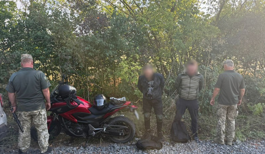 Одеська область: киянина підозрюють у перевезенні чоловіка до кордону з Молдовою на мотоциклі