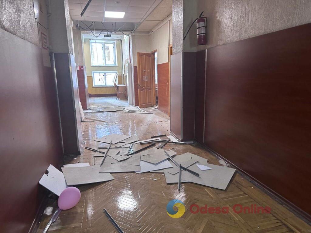 Пошкоджені будинки та навчальні заклади: наслідки масованого удару по Одесі Поврежденные дома и учебные заведения: последствия массированного удара по Одессе