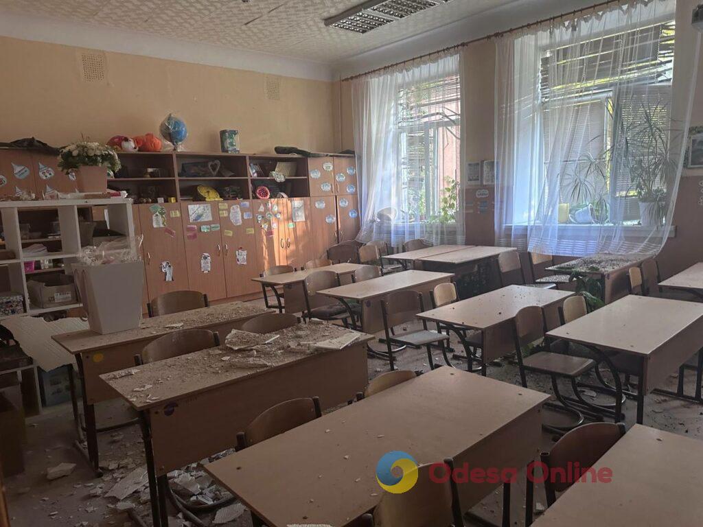 Пошкоджені будинки та навчальні заклади: наслідки масованого удару по Одесі Поврежденные дома и учебные заведения: последствия массированного удара по Одессе