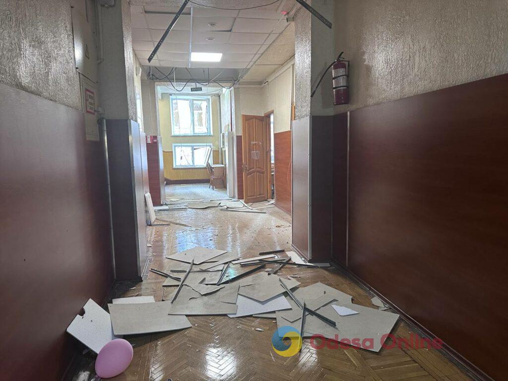 Пошкоджені будинки та навчальні заклади: наслідки масованого удару по Одесі Поврежденные дома и учебные заведения: последствия массированного удара по Одессе