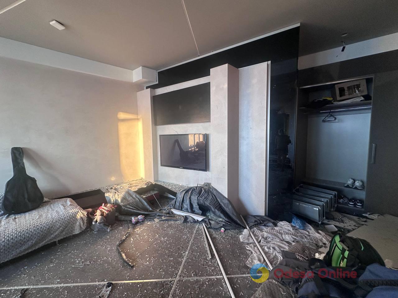 &laquo;Ми спали&raquo;: мешканка багатоповерхівки розповіла про наслідки атаки РФ на Одесу &laquo;Бандеролями&raquo; у ніч на 3 вересня (фото)