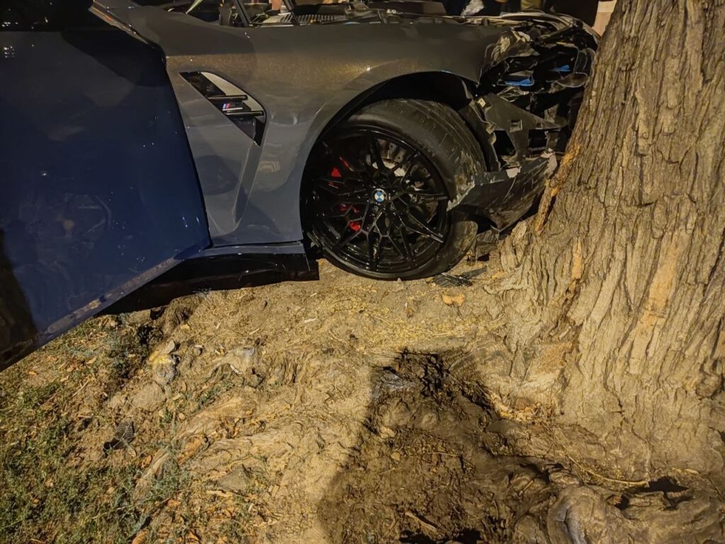 У центрі Одеси не поділили дорогу BMW та Jeep: кадри з місця аварії У центрі Одеси не поділили дорогу BMW та Jeep: кадри з місця аварії