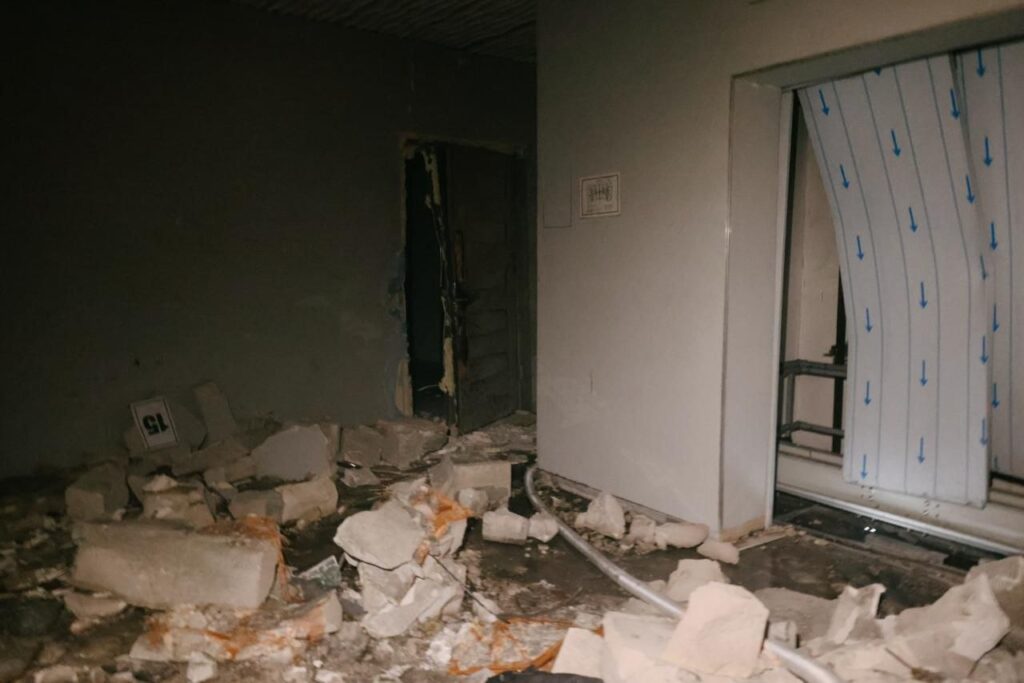 В Одесі під час нічної атаки РФ пошкоджено багатоповерхівку В Одессе во время ночной атаки РФ повреждена многоэтажка