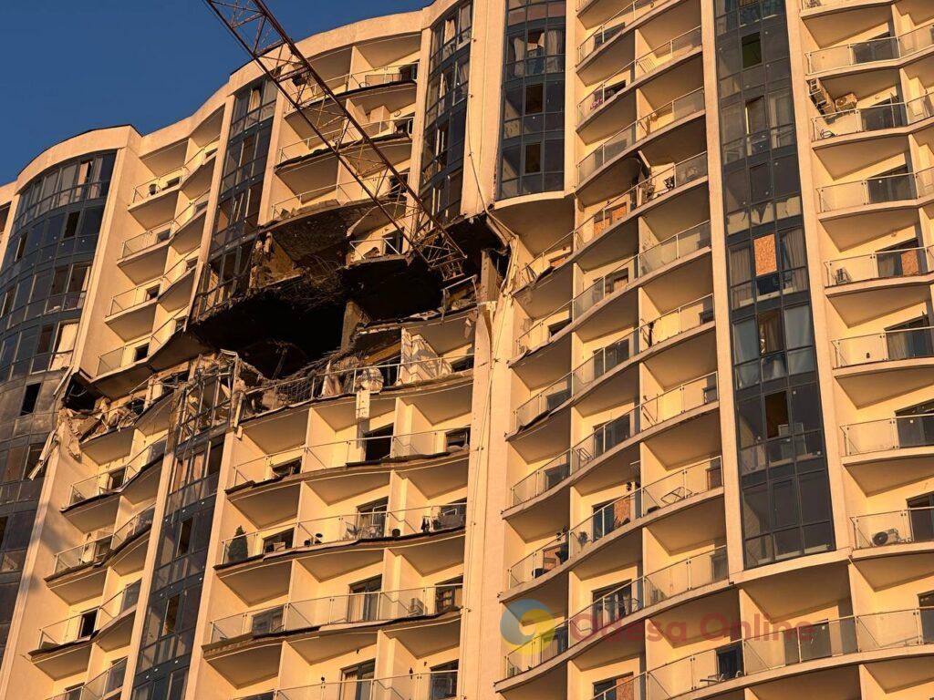 Тиждень в Одесі: місто після масованих атак, бабине літо та перші ознаки осені Неделя в Одессе: город после массированных атак, бабье лето и первые признаки осени
