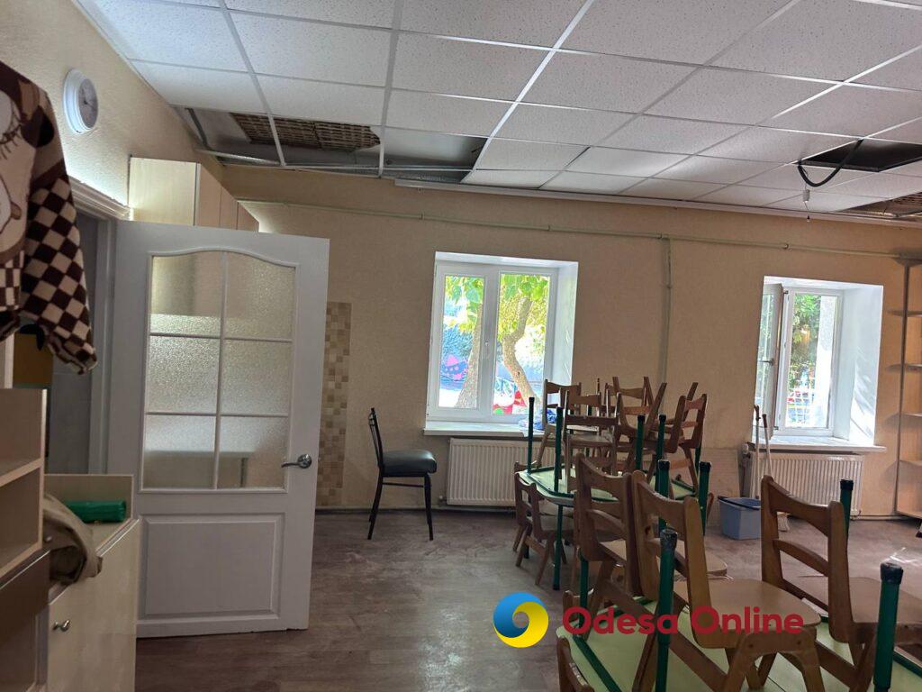 Вилетіли вікна та впала стеля: унаслідок обстрілу Одещини пошкоджений дитсадок Вилетіли вікна та впала стеля: унаслідок обстрілу Одещини пошкоджений дитсадок