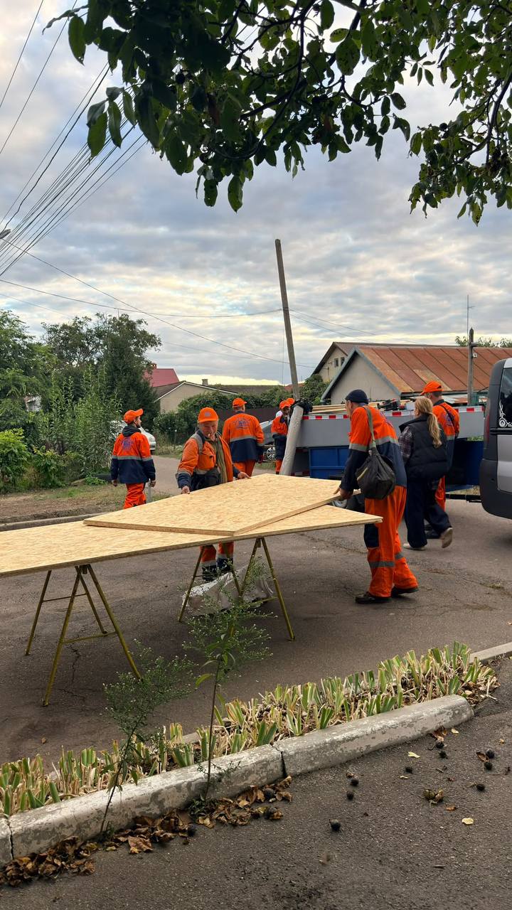 В Одессе в результате атаки повреждены 17 частных домов В Одессе в результате атаки повреждены 17 частных домов