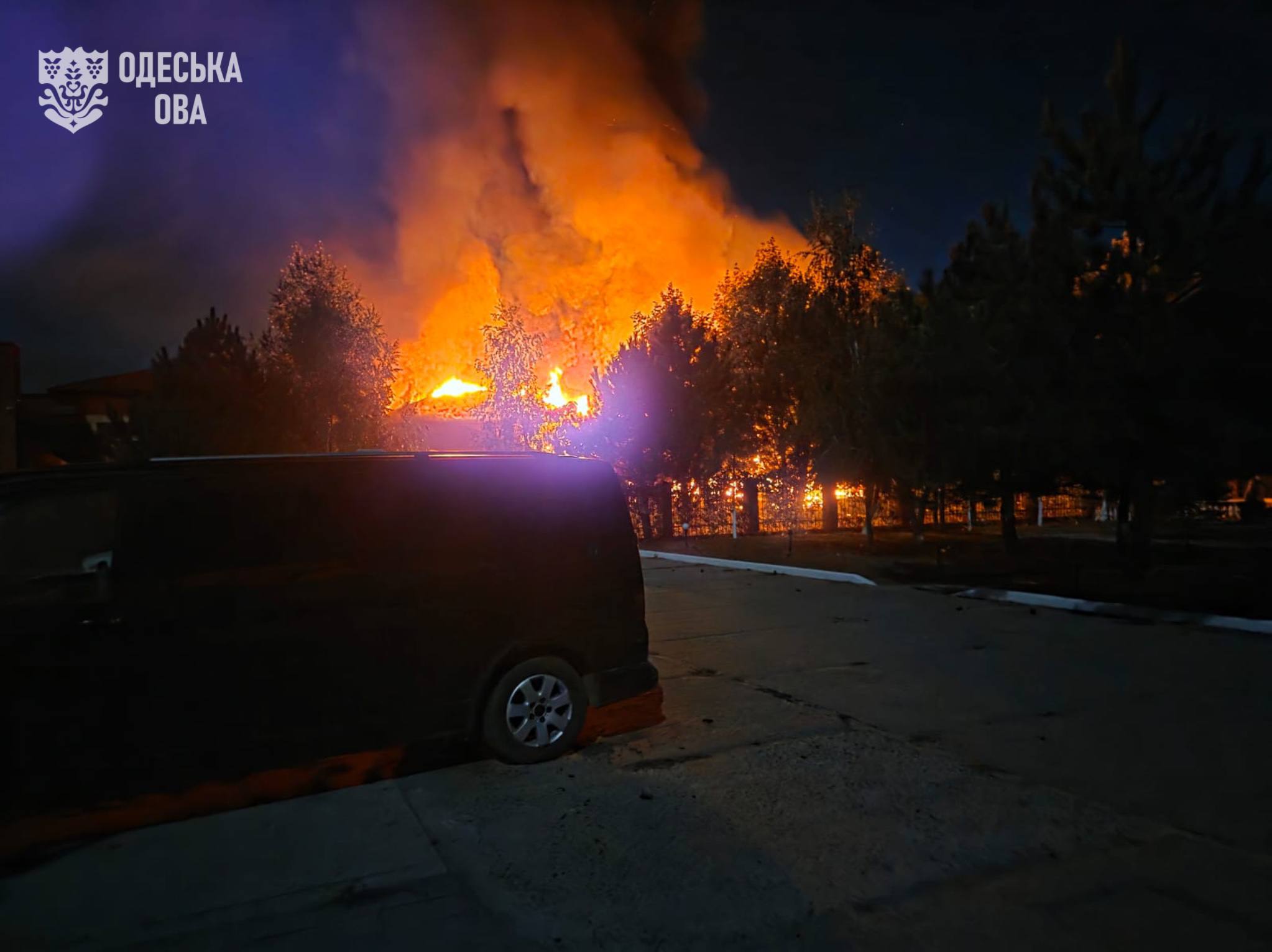 Ворожий удар по півдню Одещини: пошкоджені житлові будинки, готель та адмінбудівлі Ворожий удар по півдню Одещини: пошкоджені житлові будинки, готель та адмінбудівлі
