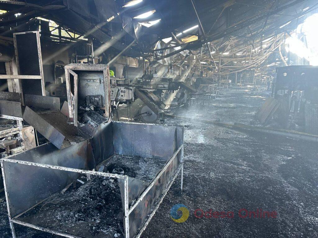 Знищений термінал «Нової пошти» та згорілі склади: наслідки ворожого удару по Одещині