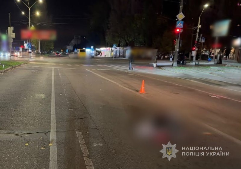 В Одессе легковой автомобиль насмерть сбил пожилую женщину В Одессе легковой автомобиль насмерть сбил пожилую женщину