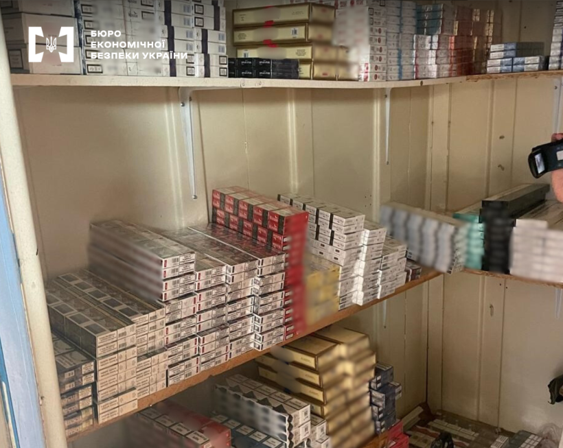 Продавав нелегальні сигарети на ринках Одеси: чоловікові винесли вирок