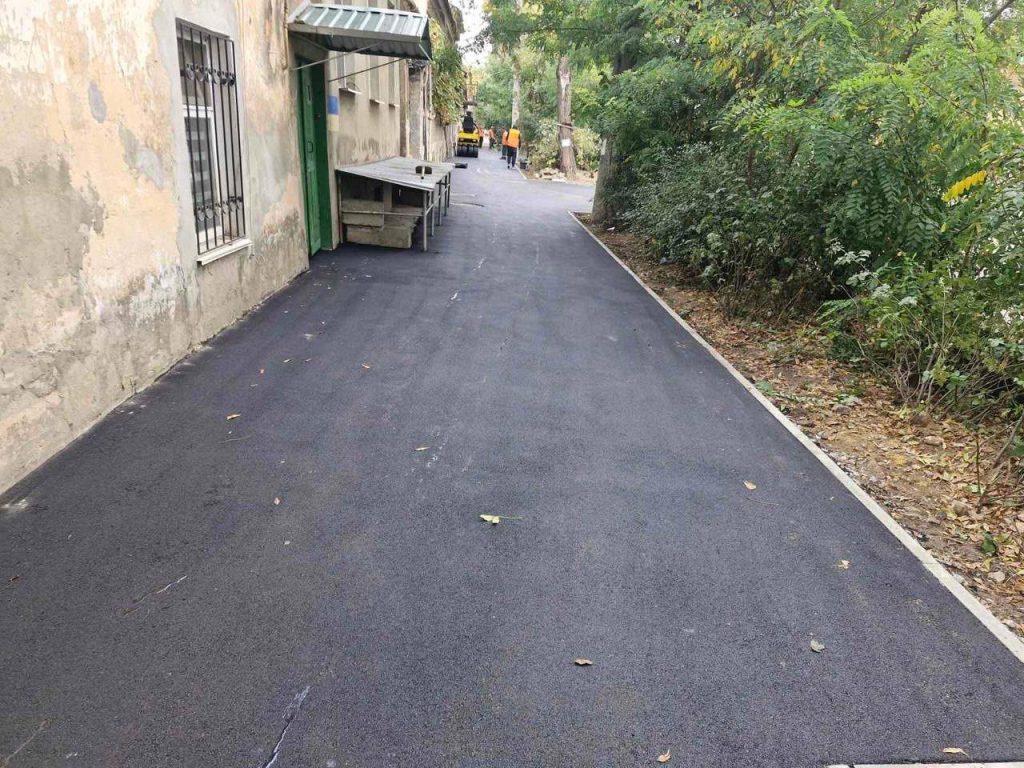 У Хаджибейському районі Одеси оновлюють тротуар: де саме тривають роботи У Хаджибейському районі Одеси оновлюють тротуар: де саме тривають роботи