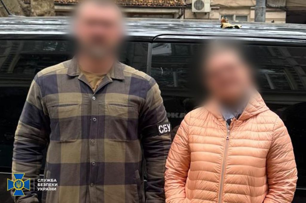 Одесса: задержали директора филиала и руководителя лаборатории из-за похищенного зерна