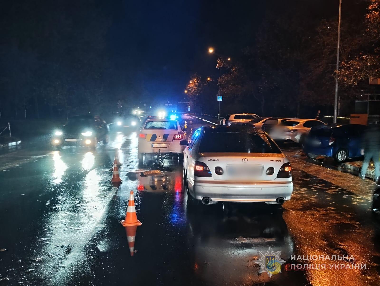 В Одесі два автомобілі збили пішоходів: постраждали підліток і пенсіонер В Одесі два автомобілі збили пішоходів: постраждали підліток і пенсіонер
